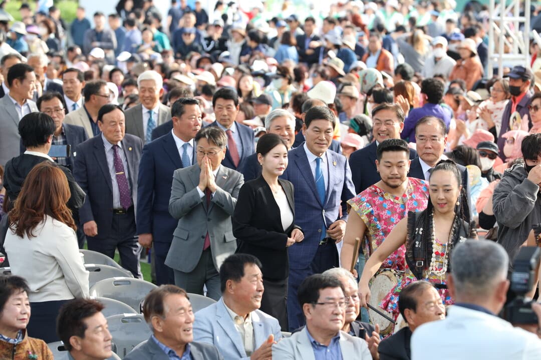 [포토] 정철원 담양군수, 취임 후 첫 '담양대나무축제' 개막식 참석